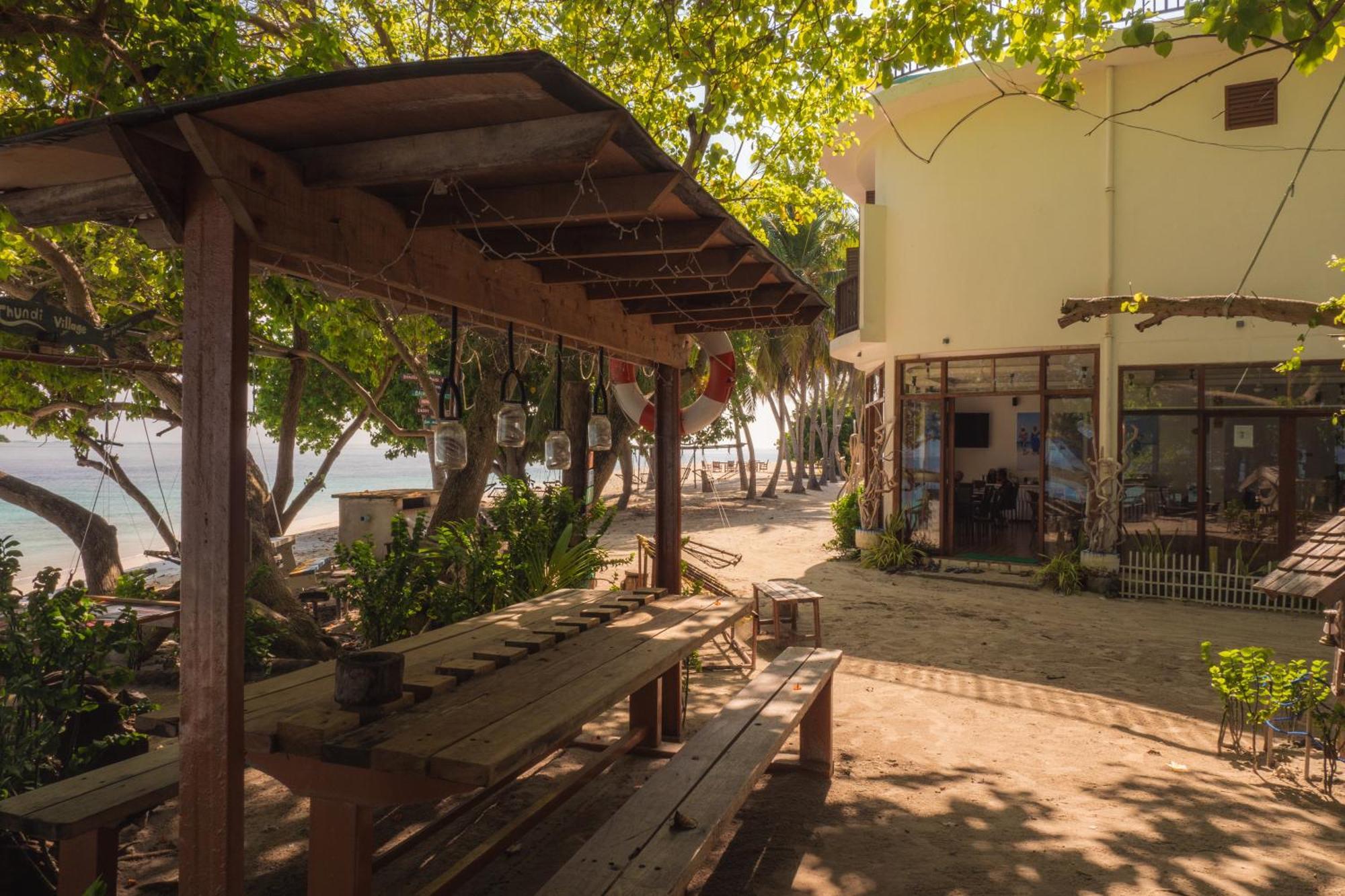 Thundi Village & Spa Maalhos  Экстерьер фото